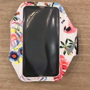 Nike lean armband (NWOT)